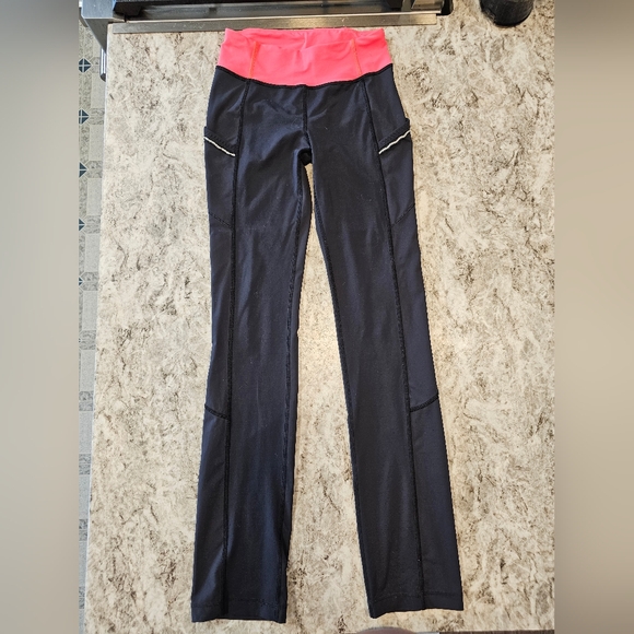 Lululemon straight leg leggings - sz 4 - Picture 1 of 4